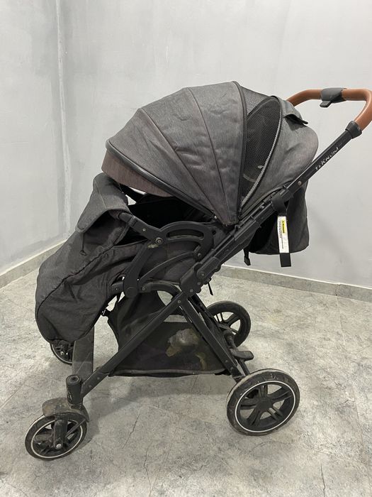 Продам коляску 5000