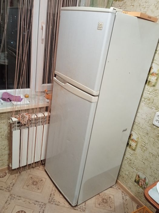 Холодильник Daewoo FR-292