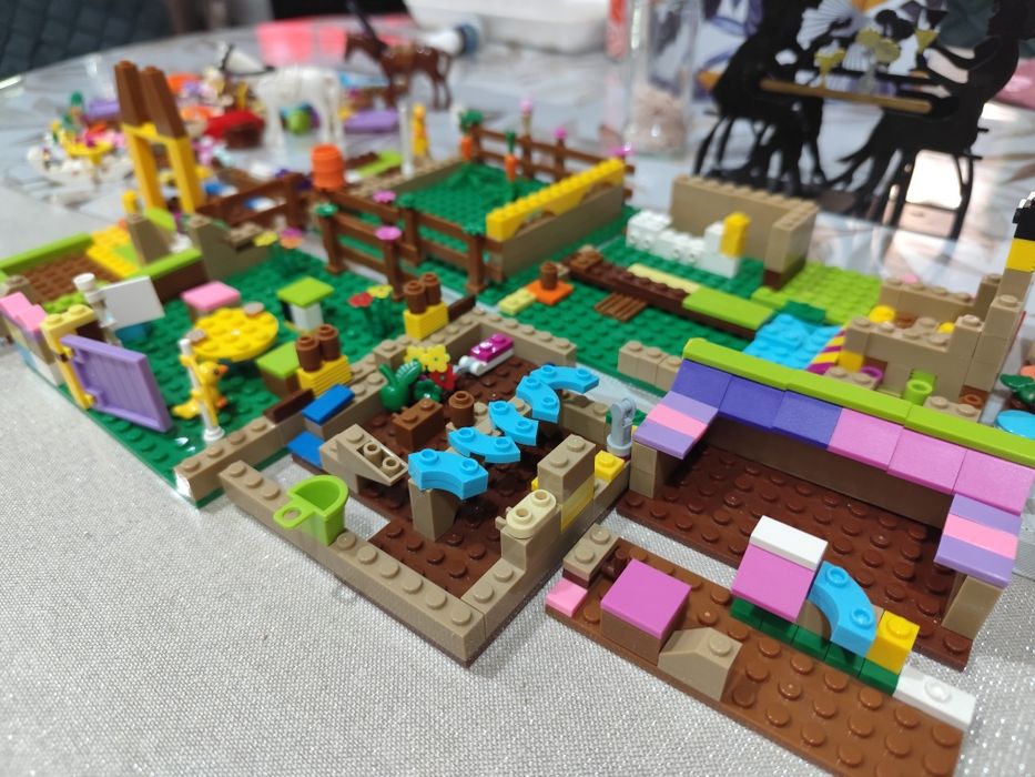 Разнообразни детски играчки