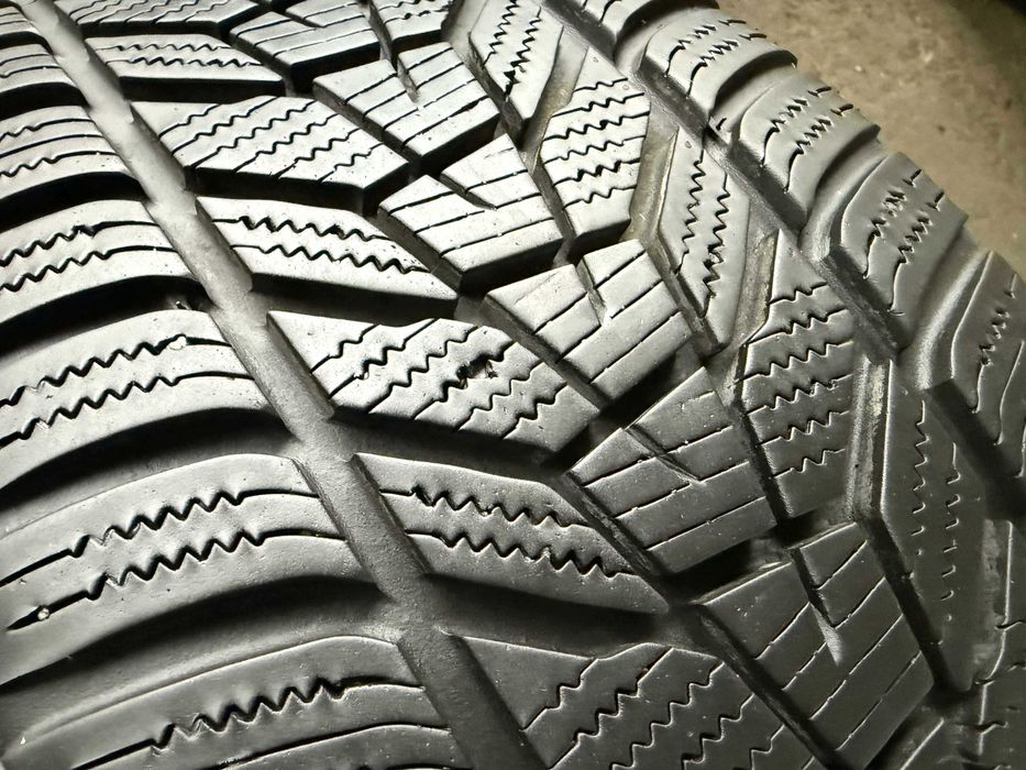 2x Anvelope Iarna 235/45 R20 - Hankook Winter I Cept Evo 3 X