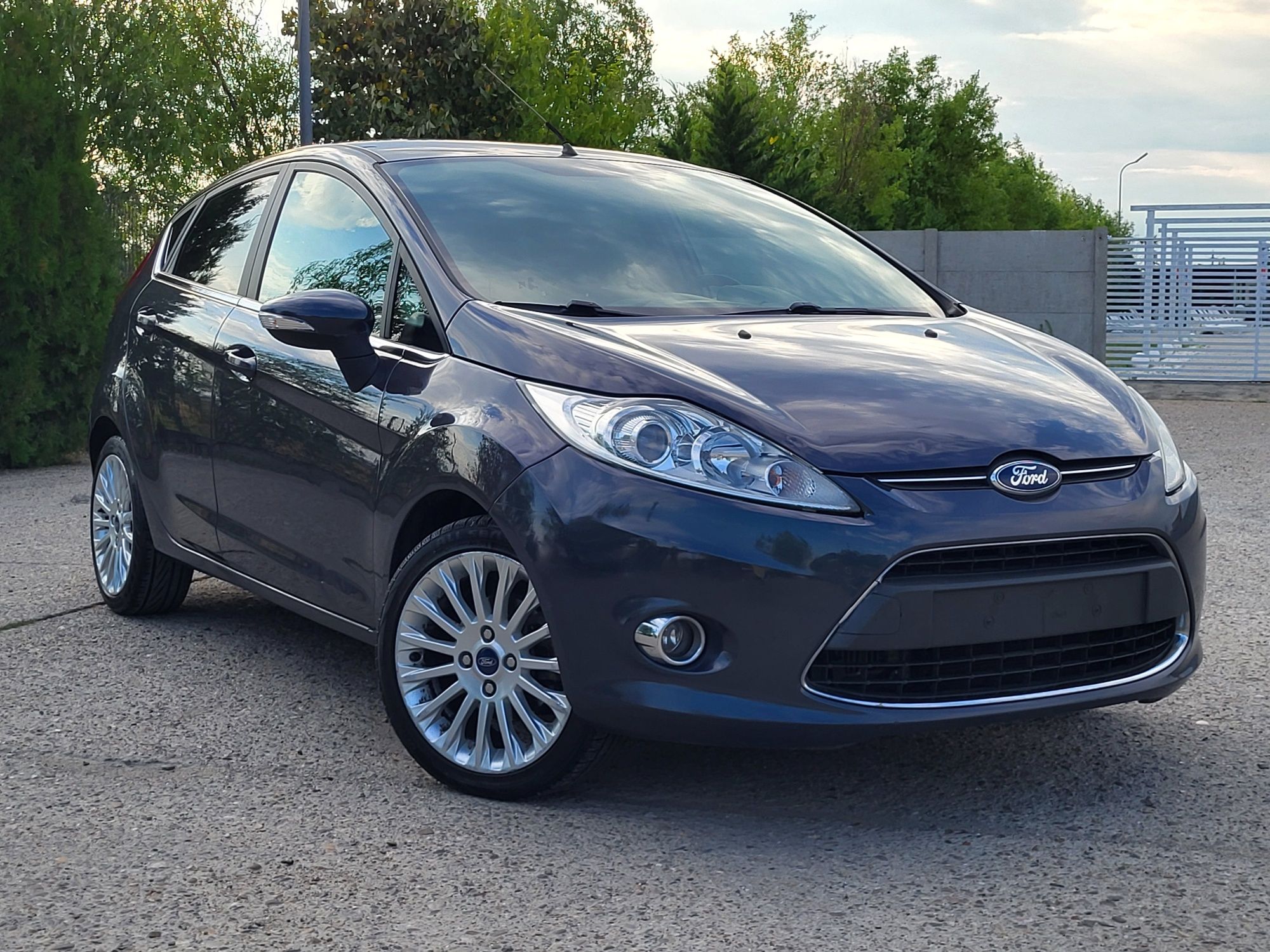 Ford Fiesta 2013/1.6 Diesel/PACHET TITANIUM/Adus recent