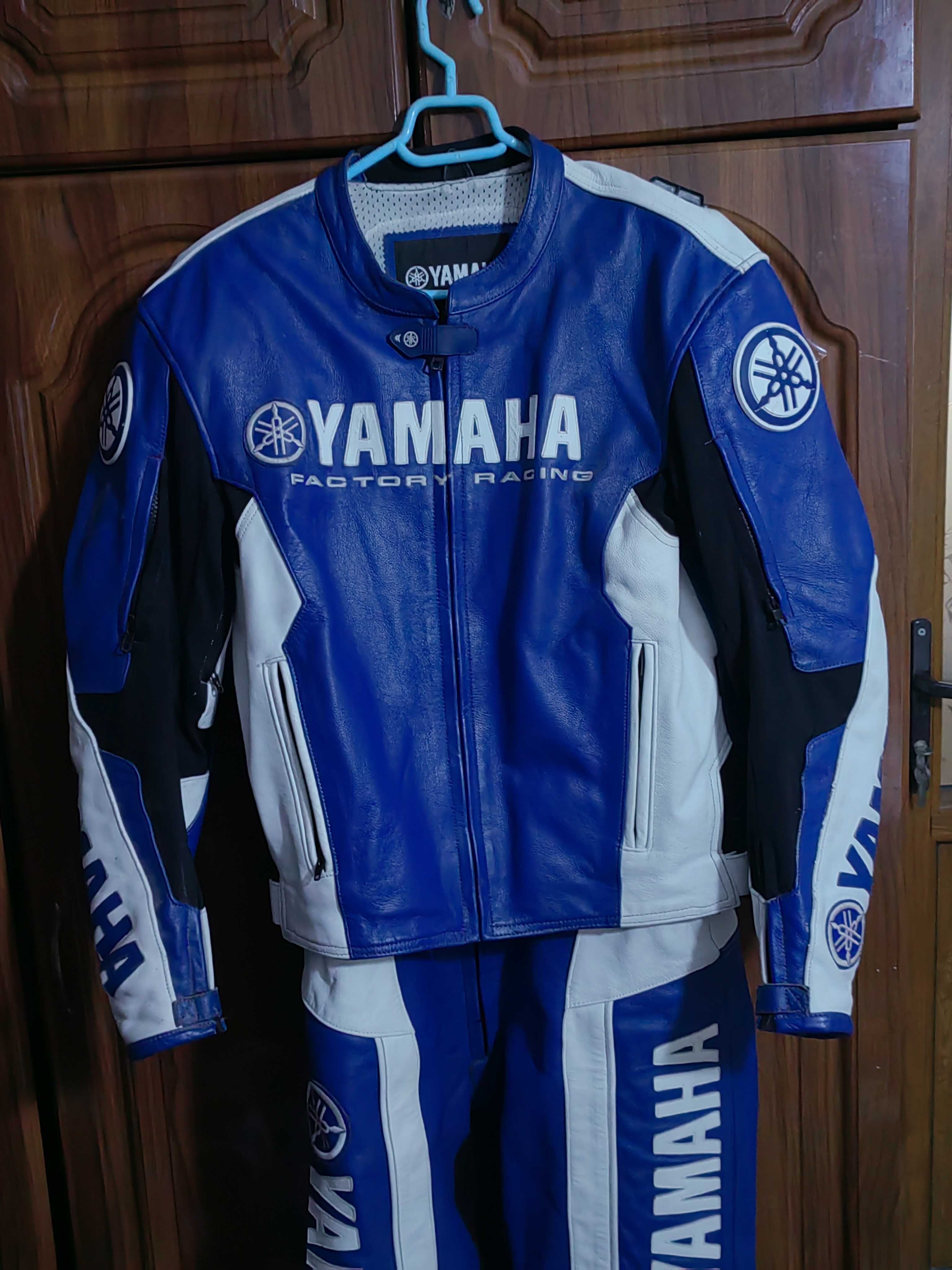 Vand costum moto Yamaha.