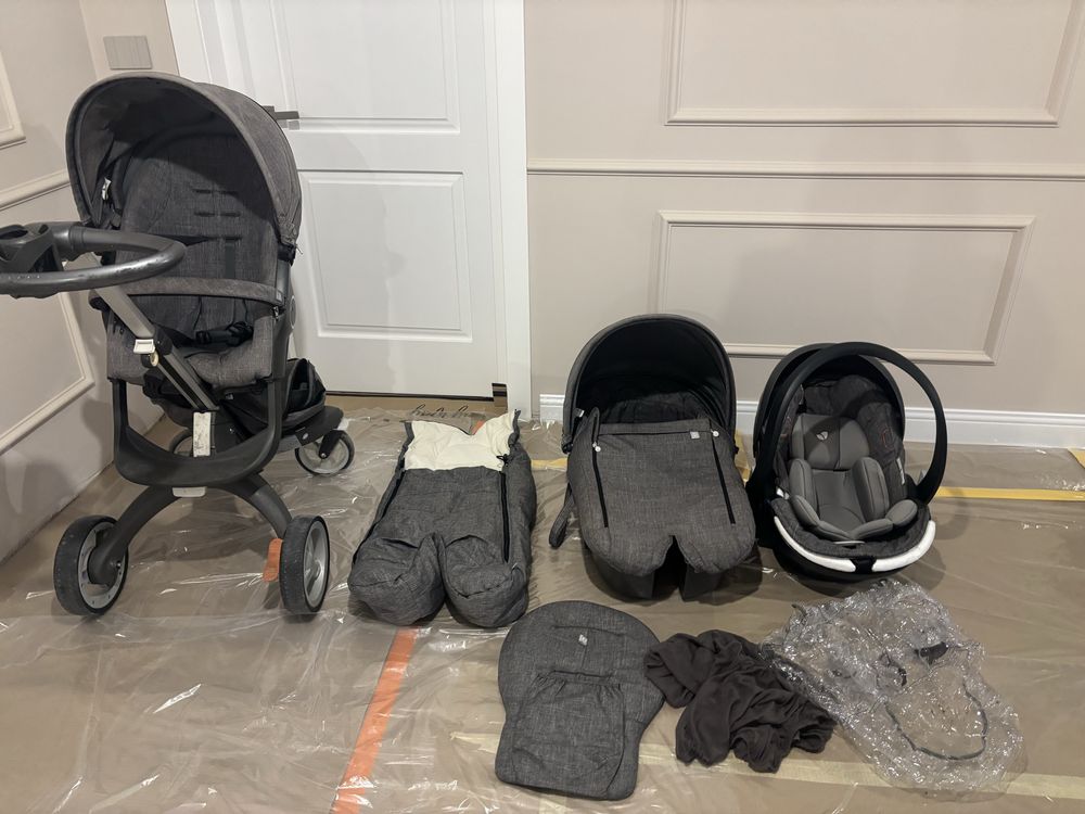 Vand carucior Stokke V4 cu tot ce se vede in poza