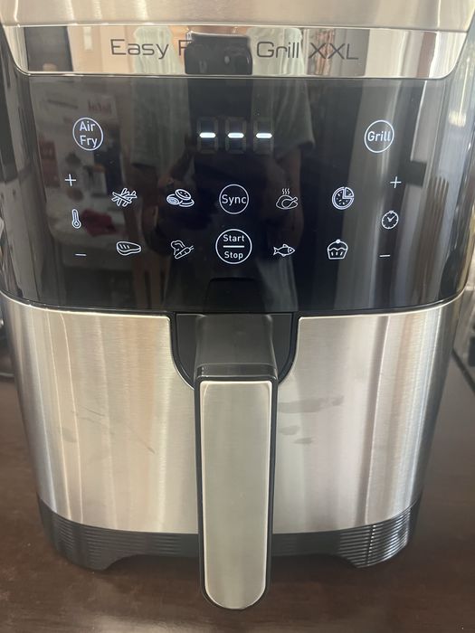 Уред за здравословно готвене с горещ въздух. Tefal Easy & Grill XXL