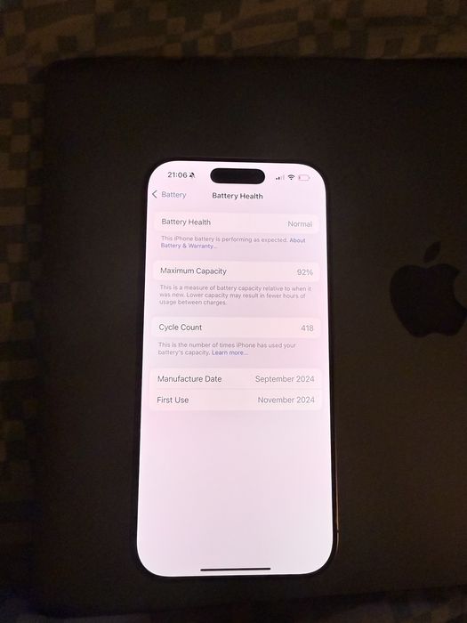 Iphone 16 Pro, 512 gb, usoare urme de zgarieturi fine pe ecran, 92%bat