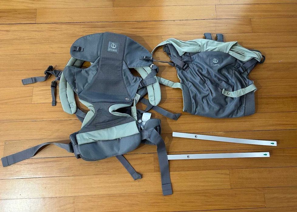 Marsupiu frontal și bavetă Stokke „MyCarrier”