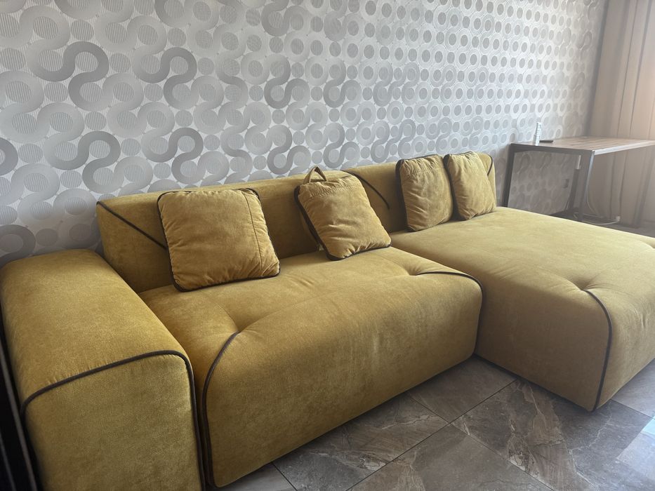 Продам диван.