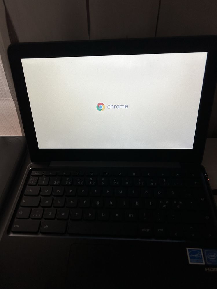 Laptop chromebook