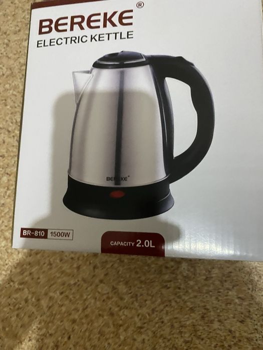 Срочно  новый  чайник  продам