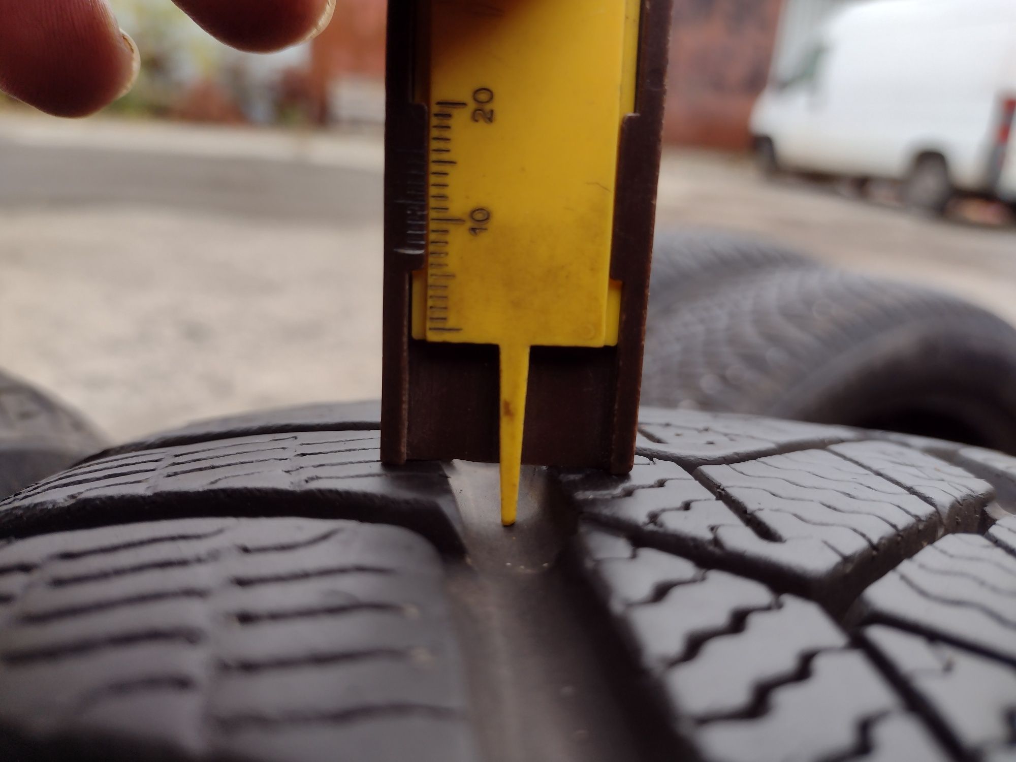 Перфектни 4бр.205/60/16 Pirelli Sotto Zero dot4717