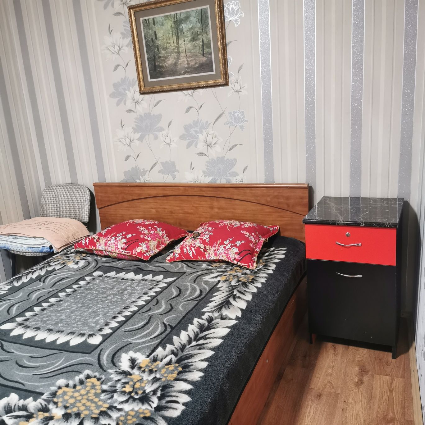 Сдаю посуточно 1 комн. кв, г.Актау, 2 мкр. 1 эт