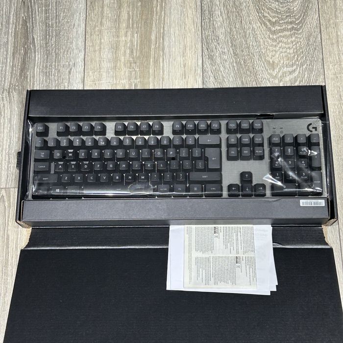 Tastatura logitech carbon