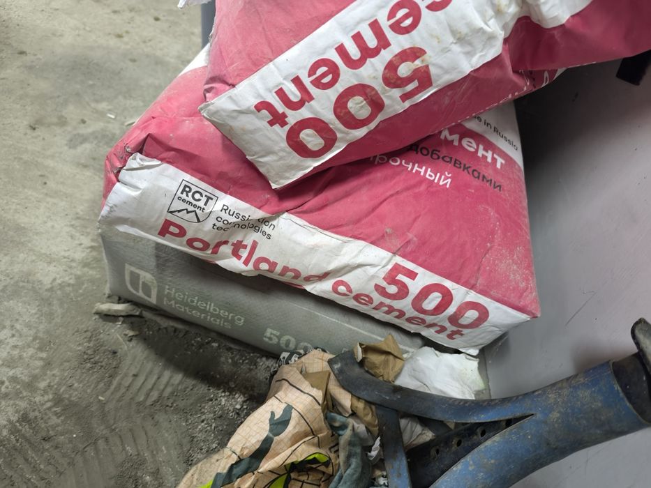 Шпатлевка, цемент