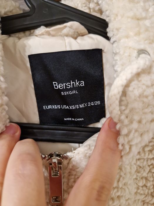 Geaca Bershka teddy, noua fara eticheta