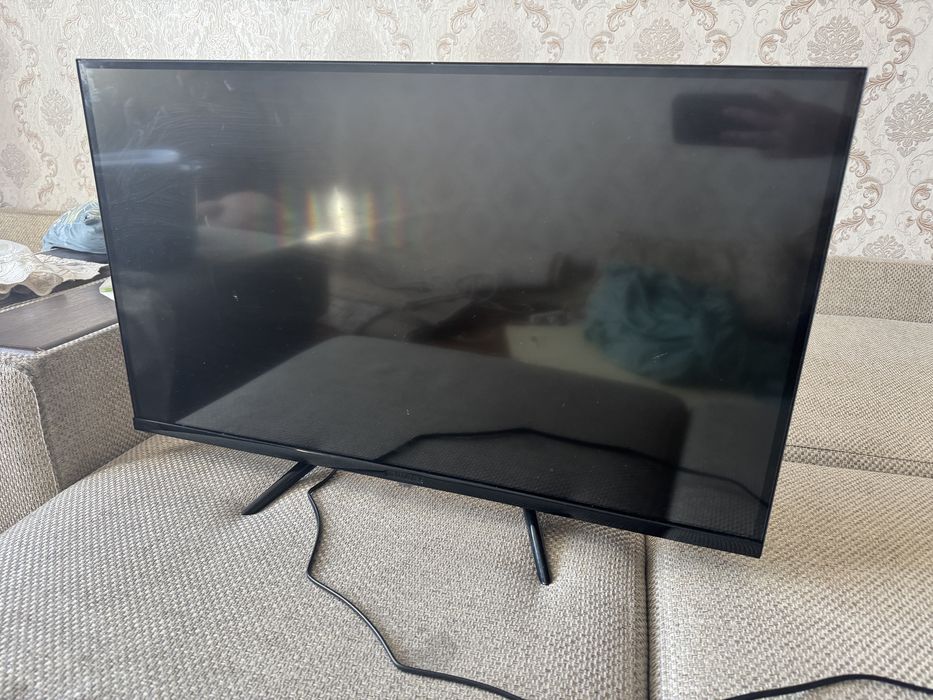 продам смарт телевизор