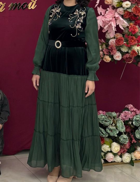 Платье в хорошем состояние