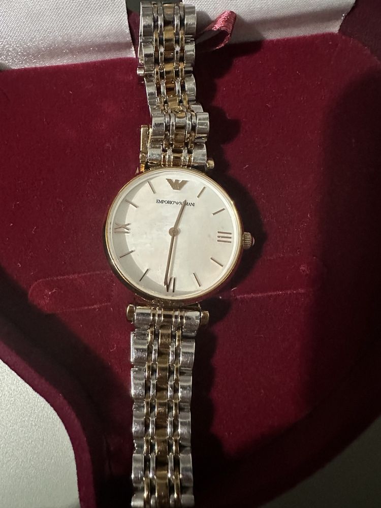Дамски ръчен часовник Emporio Armani