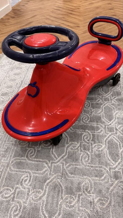 самоуправляемая детская машинка,