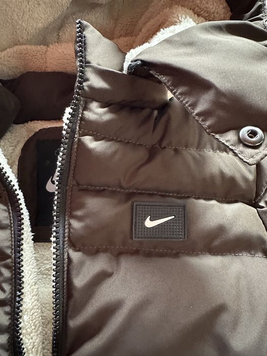 Детско,зимно яке Nike в масленозелено с топла подплата