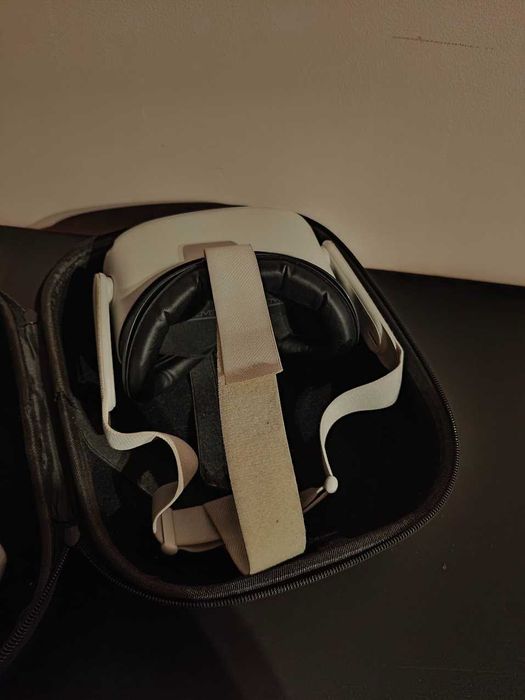 Meta Oculus Quest 2