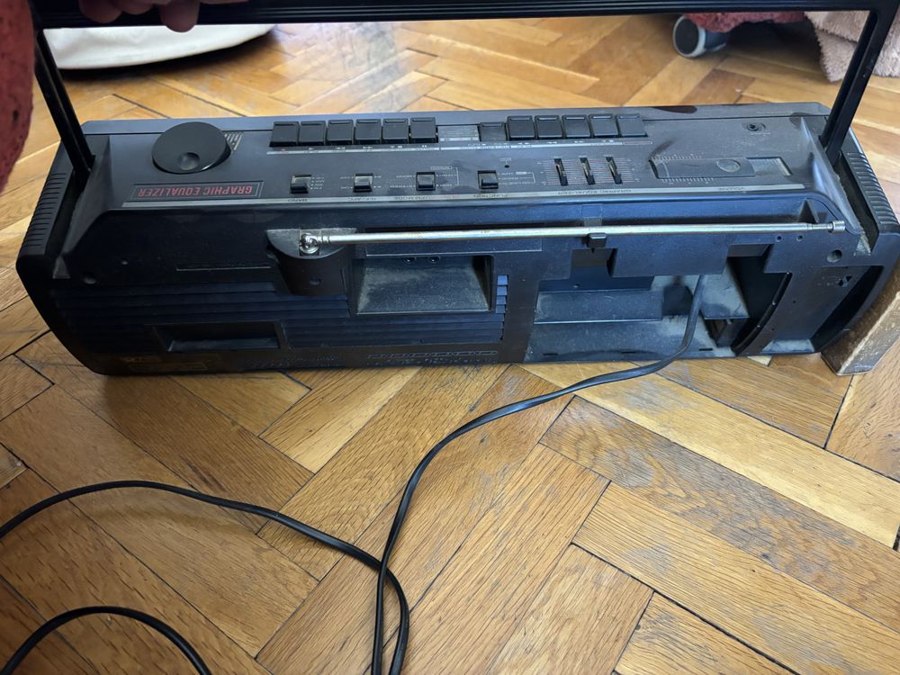 Касетофон Hitachi