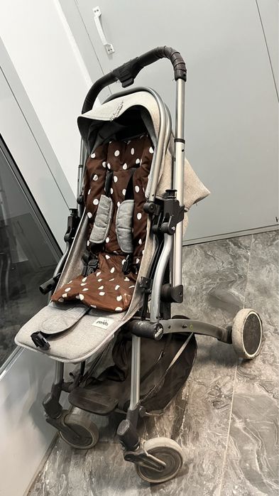 Продам легкую коляску