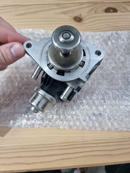 Supapă EGR toyota avesnsis T27 2.0 D-4D 143 cp