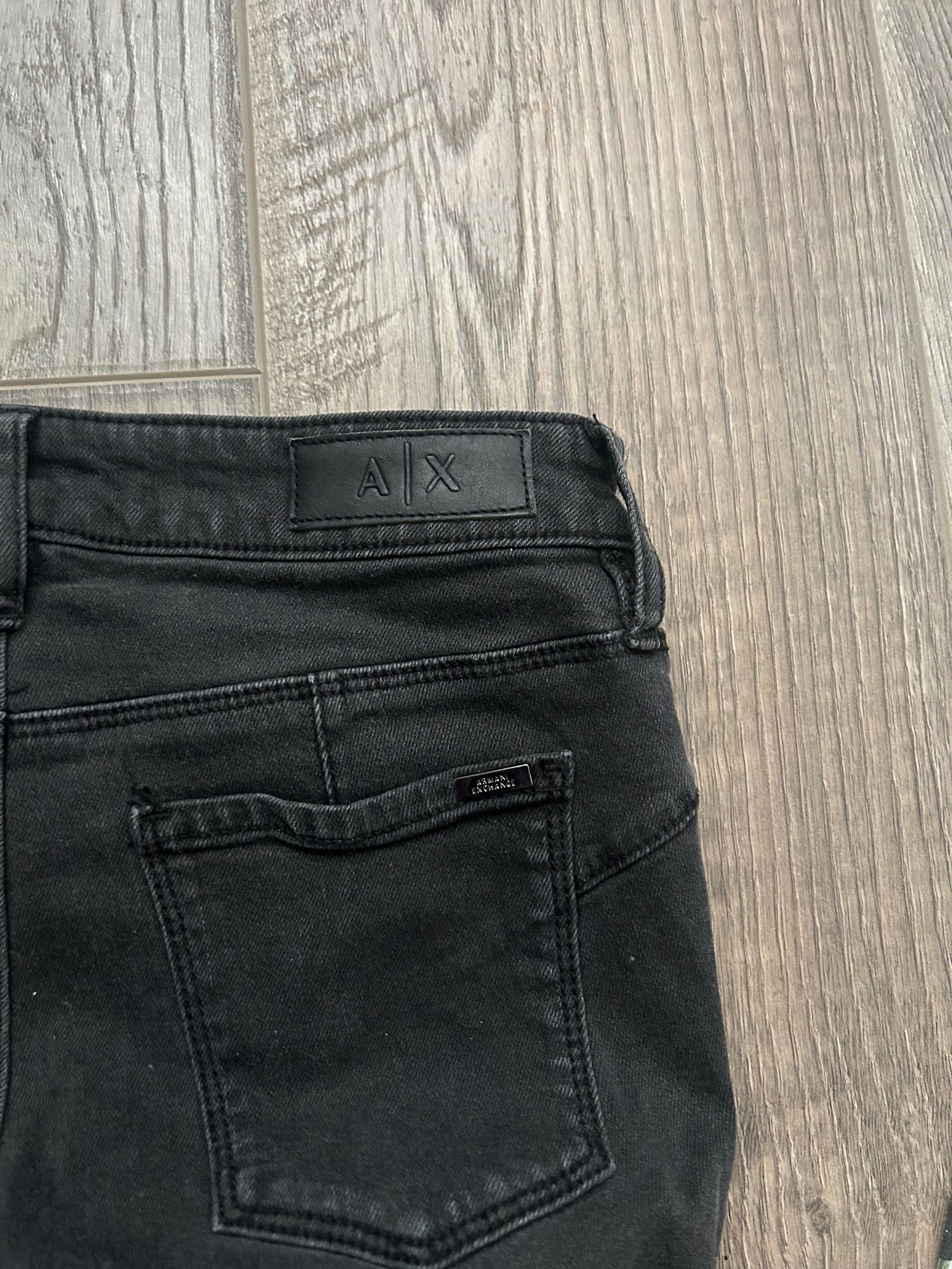 Оригинални нови дънки на Armani Exchange и панталон на Guess