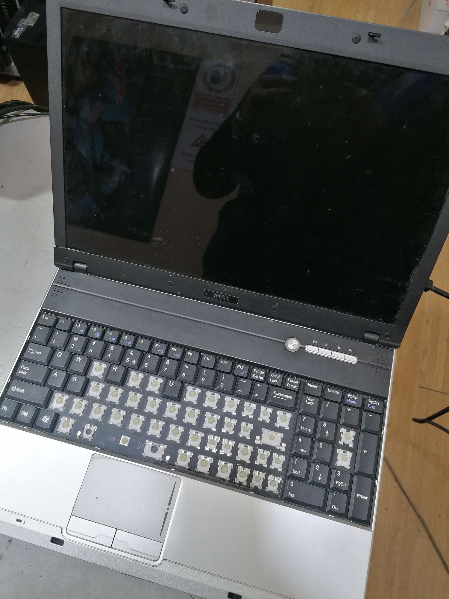 Laptop MSI MS-163C pentru piese