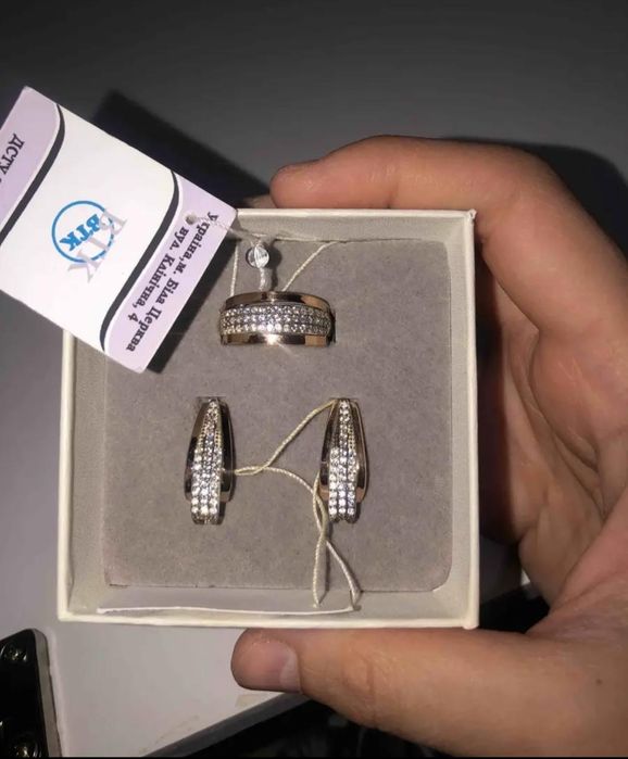 Серебряный набор кольцо и серьги