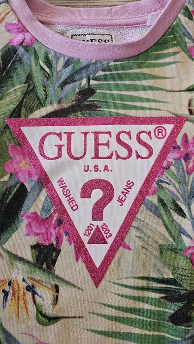 Блузи на Guess за момиче на 3 години