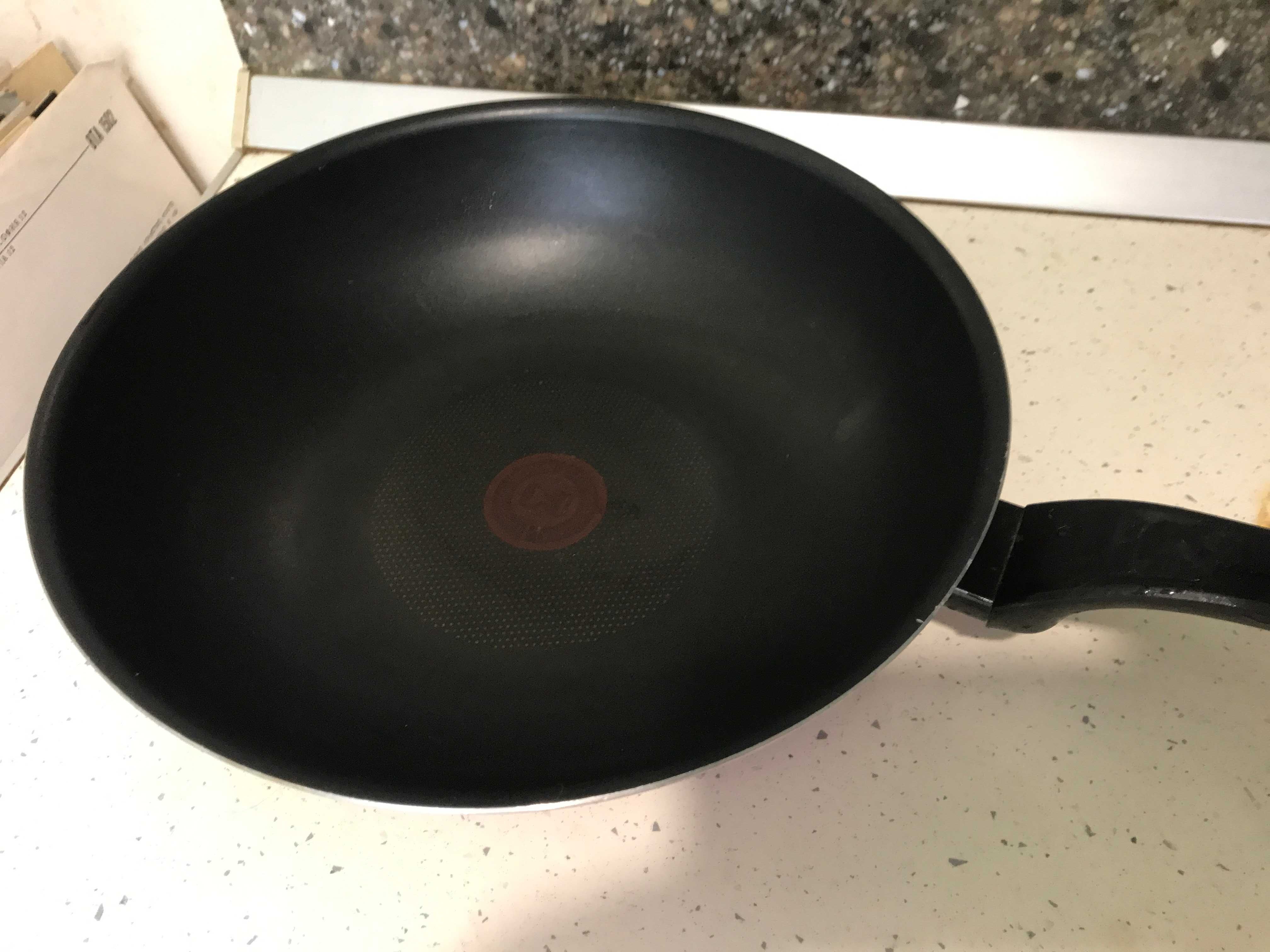 Продавам тиган-Tefal-употребяван