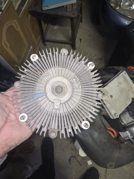 Продам муфту вентилятора mark chaser create 2.0