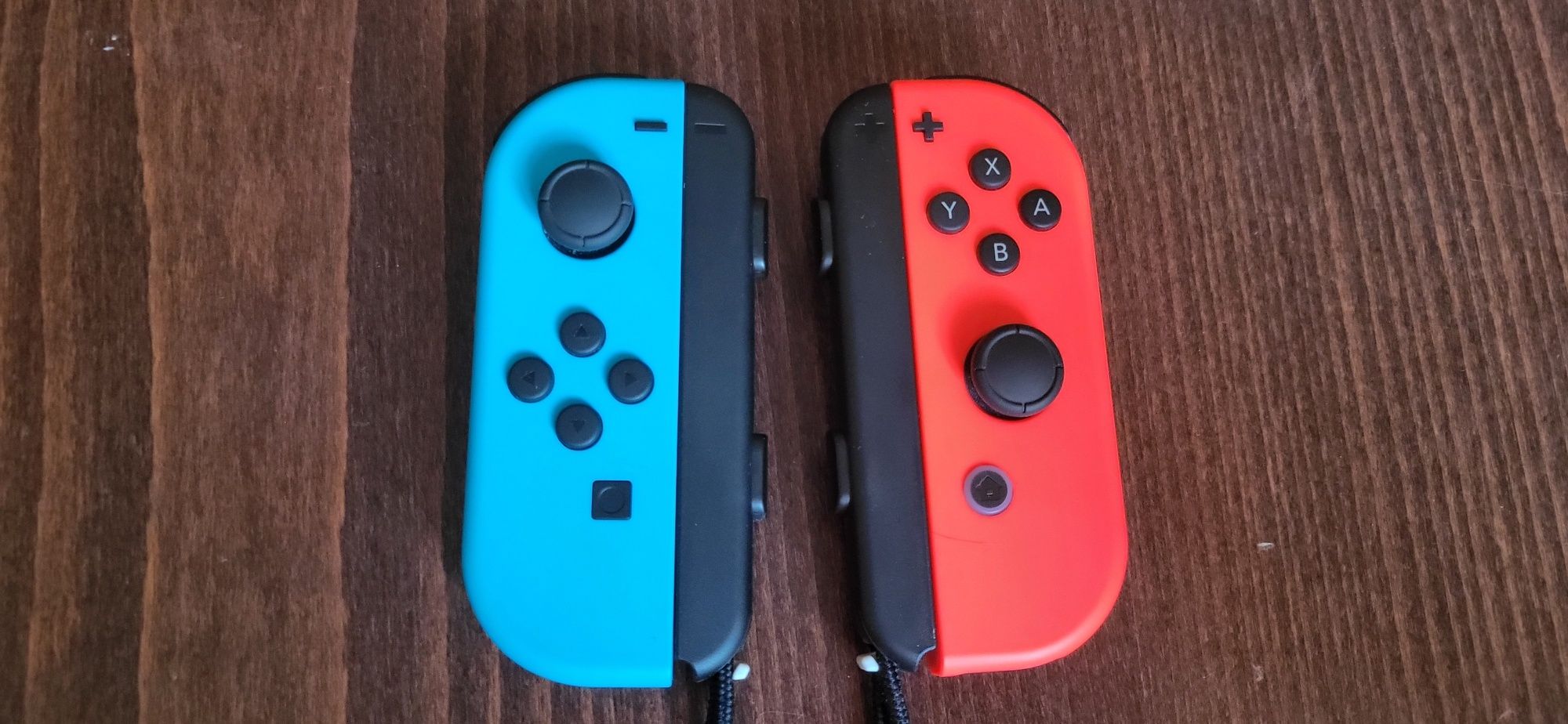 Nintendo Switch Sport + Super Mario Bros. DELUXE