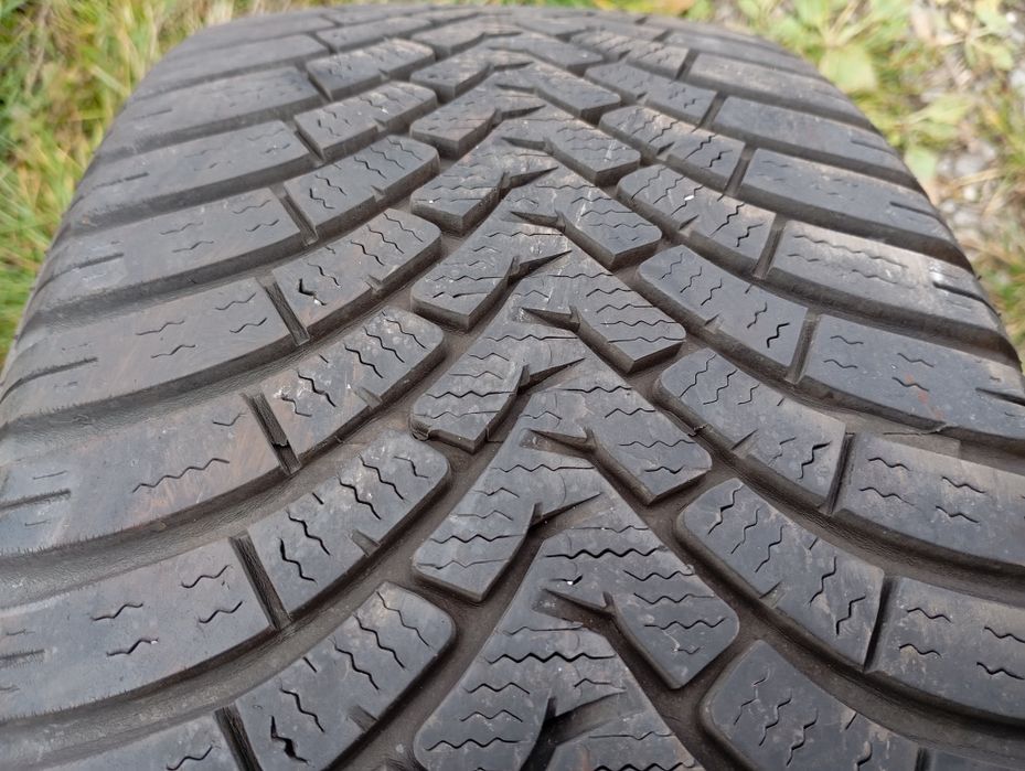 Anvelope iarna 195 65 15 205 215 55 16