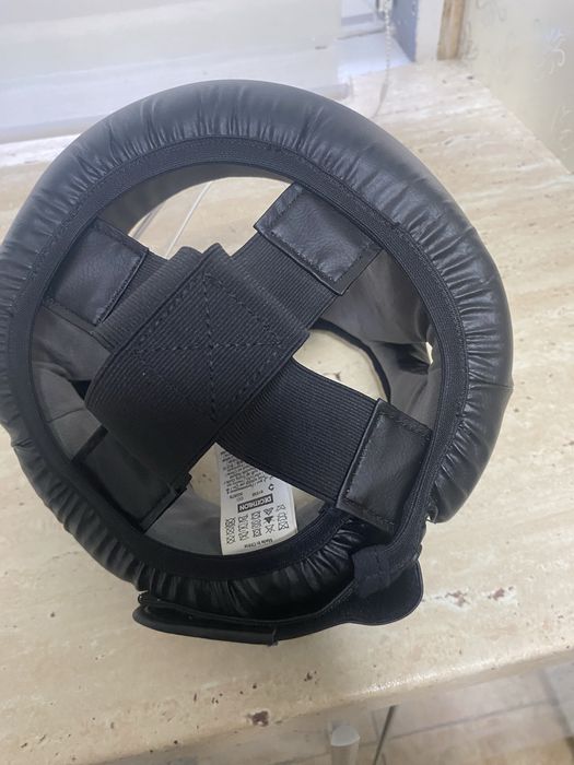 Casca de sport de contact