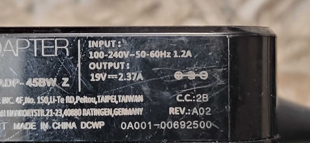 ASUS Incarcator 19V-2.37A adaptor fuctional