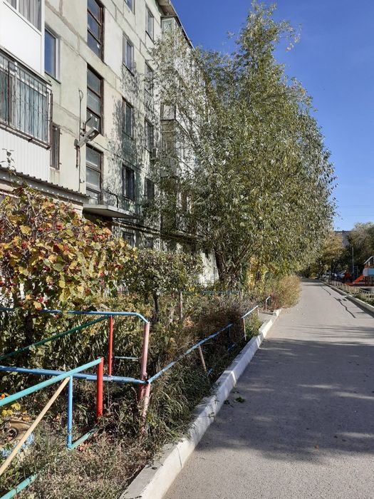 Продам двухкомнатную.