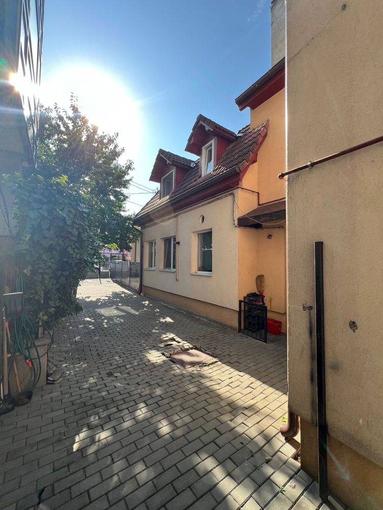 Casa de vanzare, str Constantin brancusi!