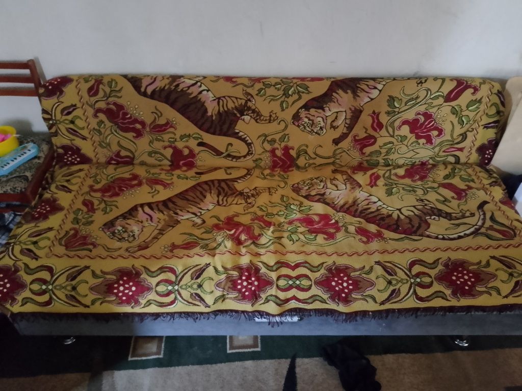 Продам диван раздвижной
