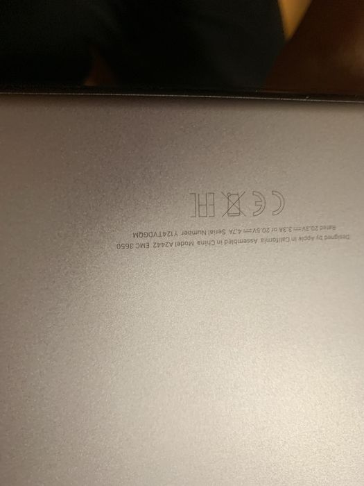 MacBook PRO (2021) A2442 M1 ,512 SSD, 16gb ram