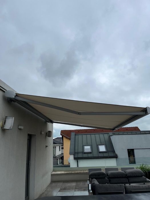 Copertina retractabilă motorizata