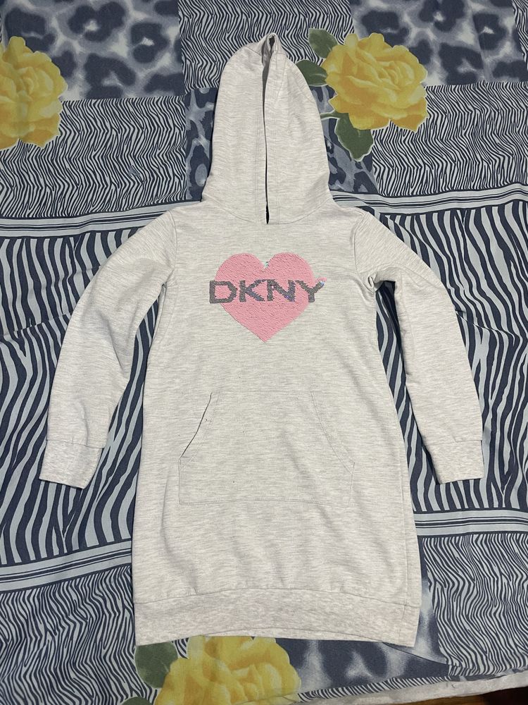 Момичешки Суитшърт 6-8 години DKNY