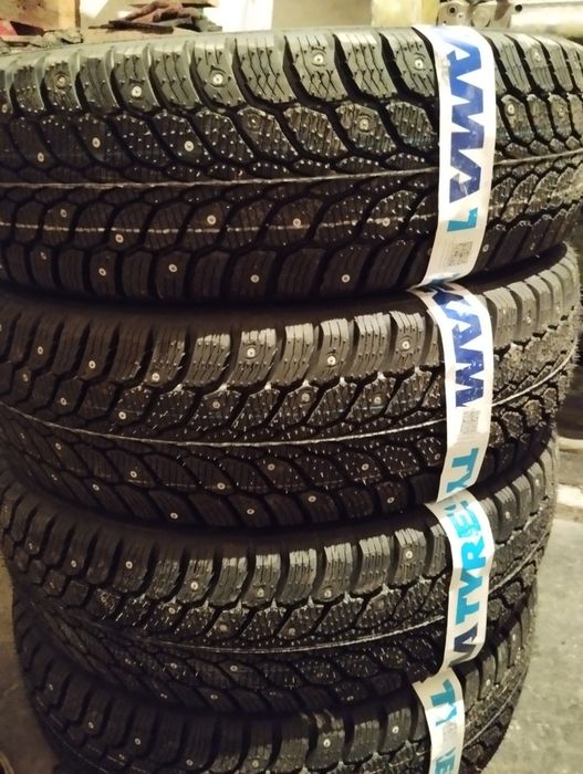 Продам зимние шины 225.75.R16