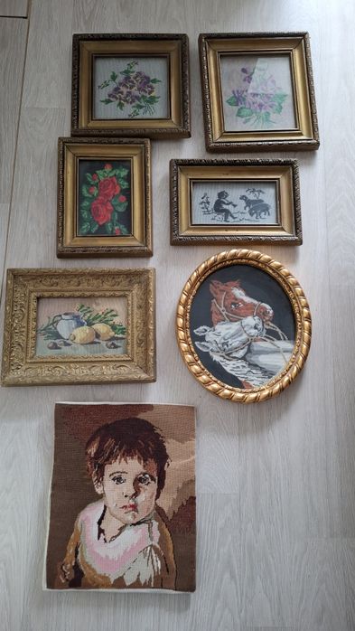 Vând goblenuri cusute inramate