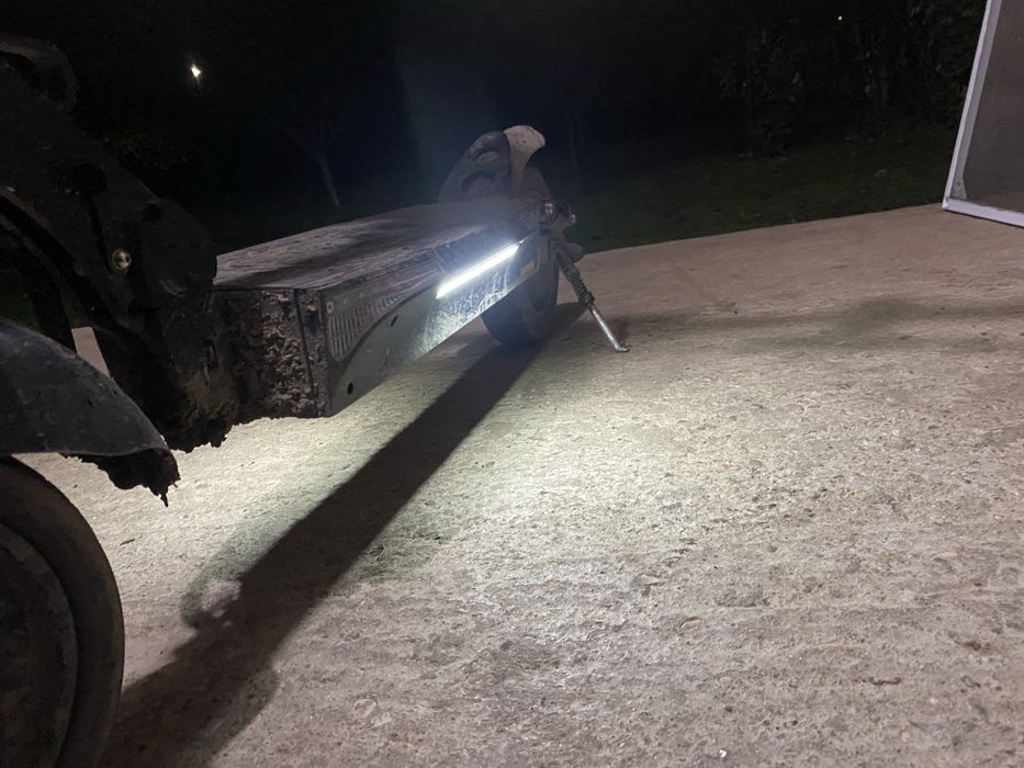 Trotineta electrica ruptor r1