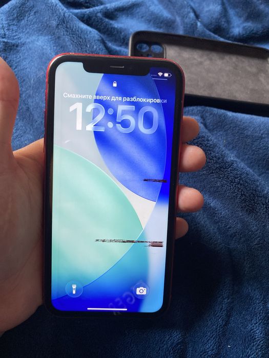 Iphone 11 red product