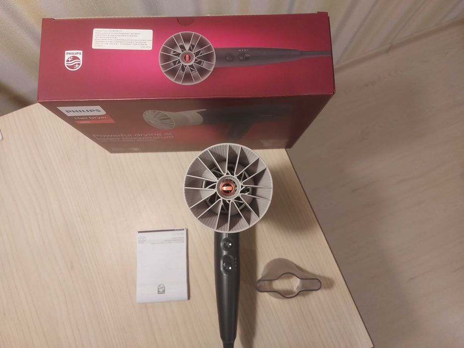 Нов Сешоар PHILIPS BHD351/10 2100W дифузер прическа коса преса маши