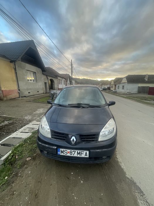 Vand masina renault motro 19 .2006