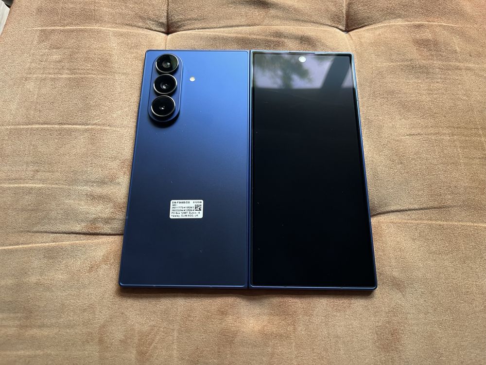 Продавам Samsung Galaxy Z Fold7 512/12GB